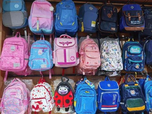 连续六天,这里的学生用品 玩具全场打折